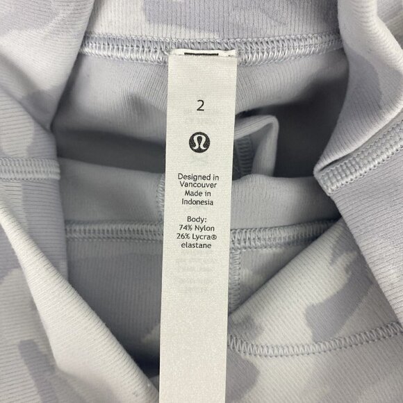 Lululemon Womens Wunder Under Shorts Size 2 Ribbed White Camo 10" Inseam - Picture 6 of 10